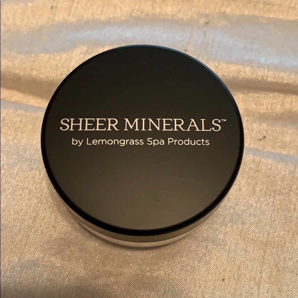 Lemongrass Spa Sheer Mineral Veil